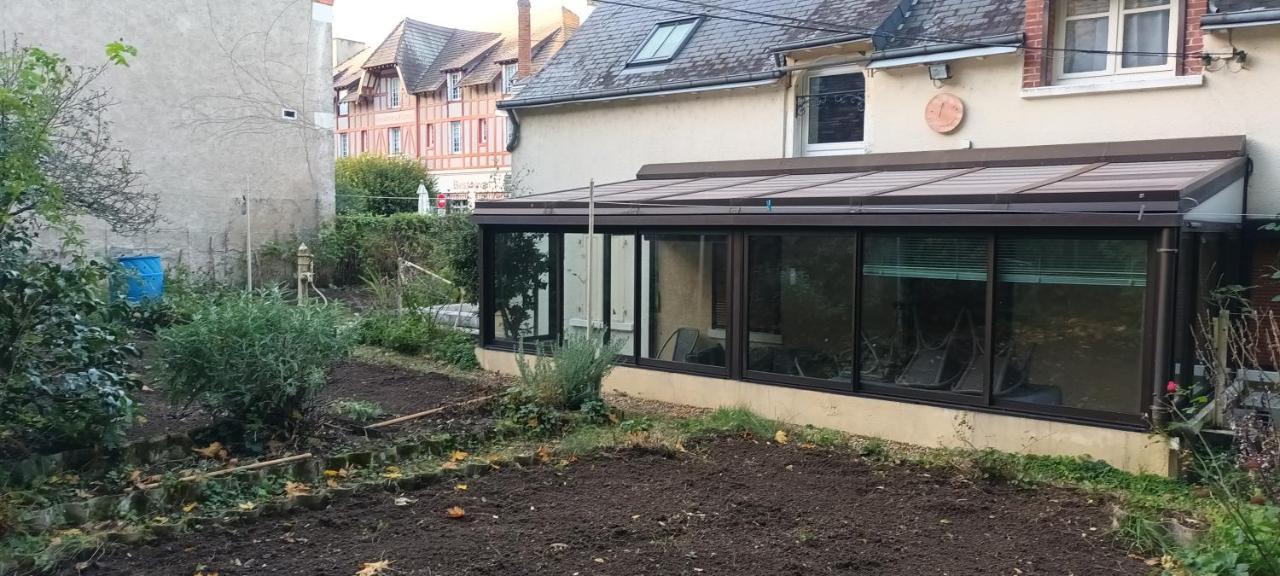 Le Gite Au Pied Du Chateau De Chaumont Zewnętrze zdjęcie